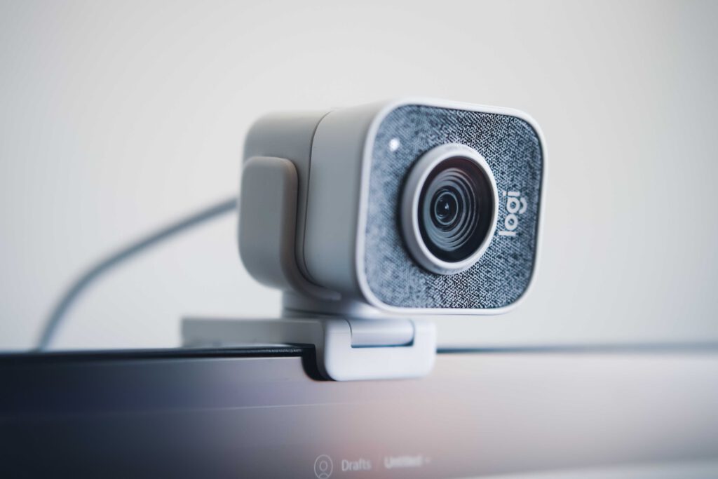 How accurate is webcam eye tracking?