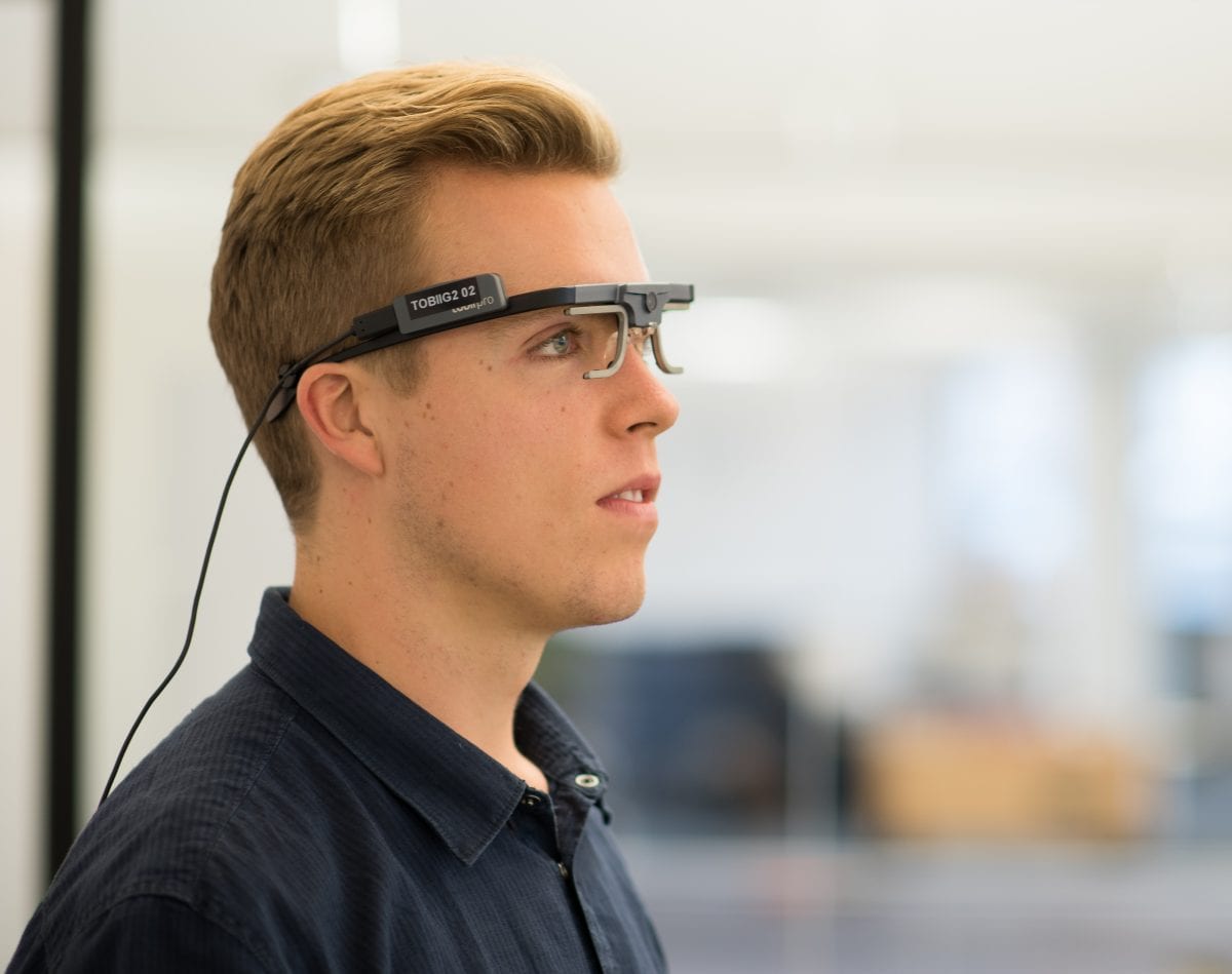 Glasses based eye tracker for physical environments